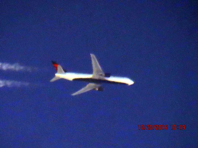 BOEING 767-300 (N129DL)