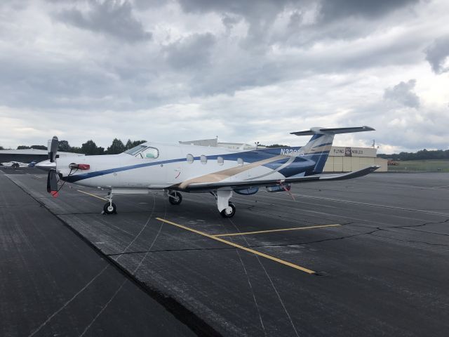 Pilatus PC-12 (N329TS)