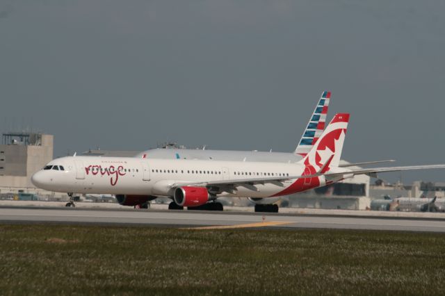 Airbus A321 (C-FJQH) - Waiting for take off at Miami