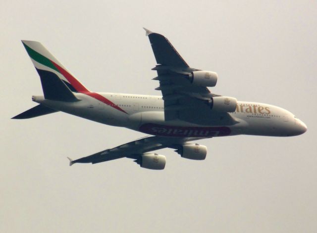 Airbus A380-800 (A6-EOB)