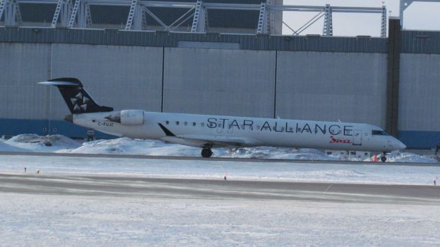 Canadair Regional Jet CRJ-900 (C-FUJZ)