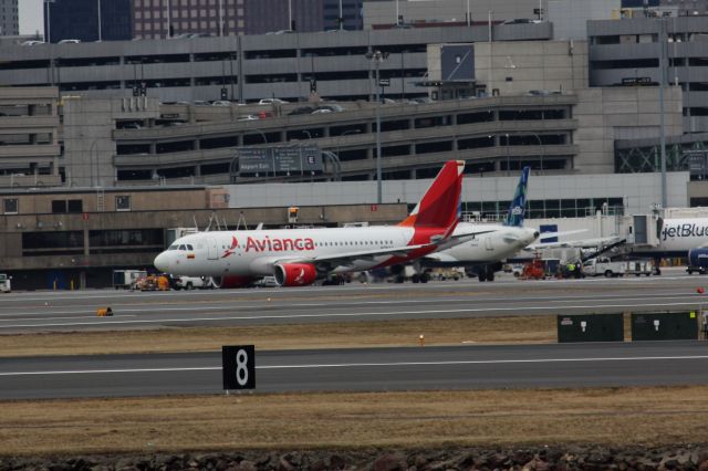 Airbus A319 (N751AV)