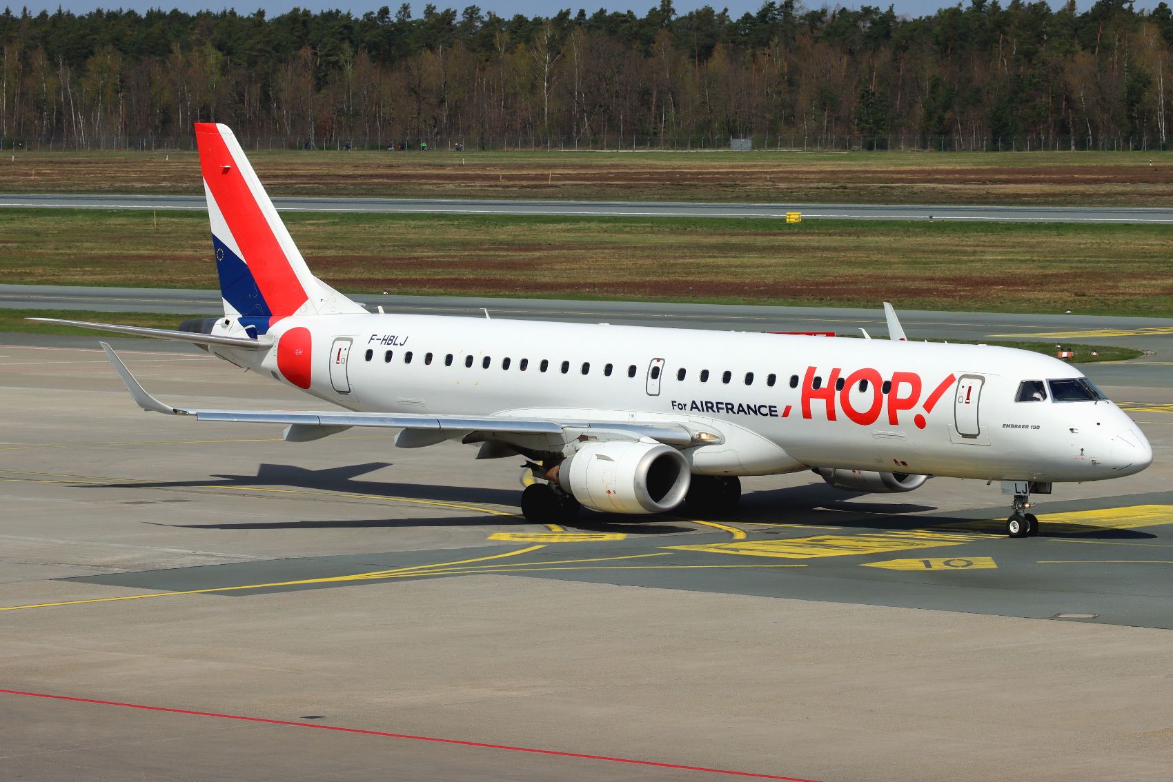 Embraer ERJ-190 (F-HBLJ)
