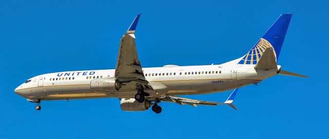 Boeing 737-900 (N66893) - N66893 United Airlines Boeing 737-924ER s/n 42197 - Las Vegas -  Harry Reid International Airport (KLAS)br /USA - Nevada September 22, 2021br /Photo: Tomás Del Coro br /SunSet Park