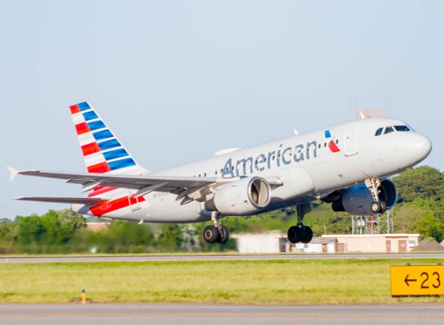 Airbus A319 (N769US)