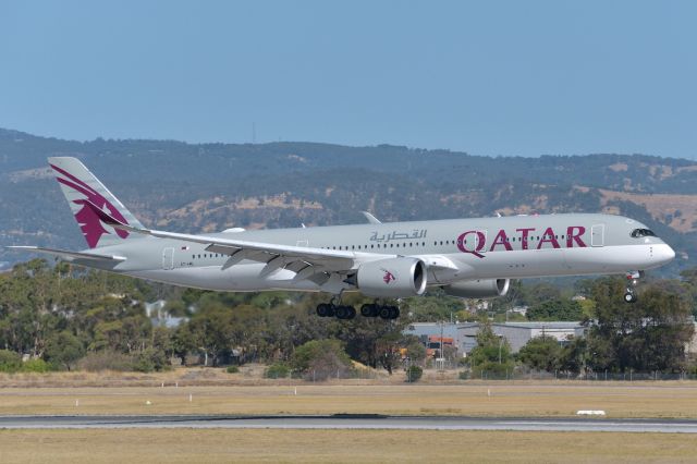 Airbus A350-900 (A7-AML) - Landing runway 23, 17 Jan 2020.