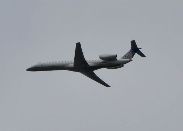 Embraer ERJ-145 (N29906)