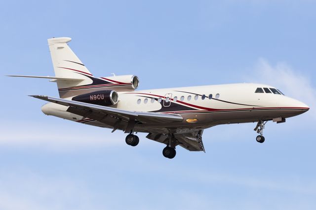 Dassault Falcon 900 (N9CU)