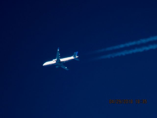 Embraer 175 (N143SY)