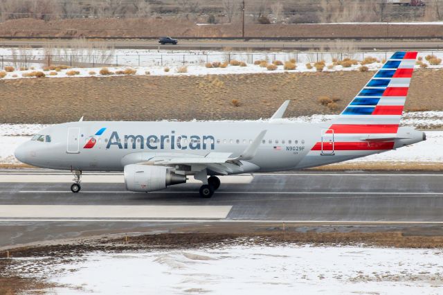 Airbus A319 (N9029F) - American 2543 from Dallas-Fort Worth, TX.