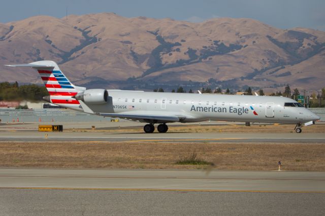 Canadair Regional Jet CRJ-700 (N706SK)