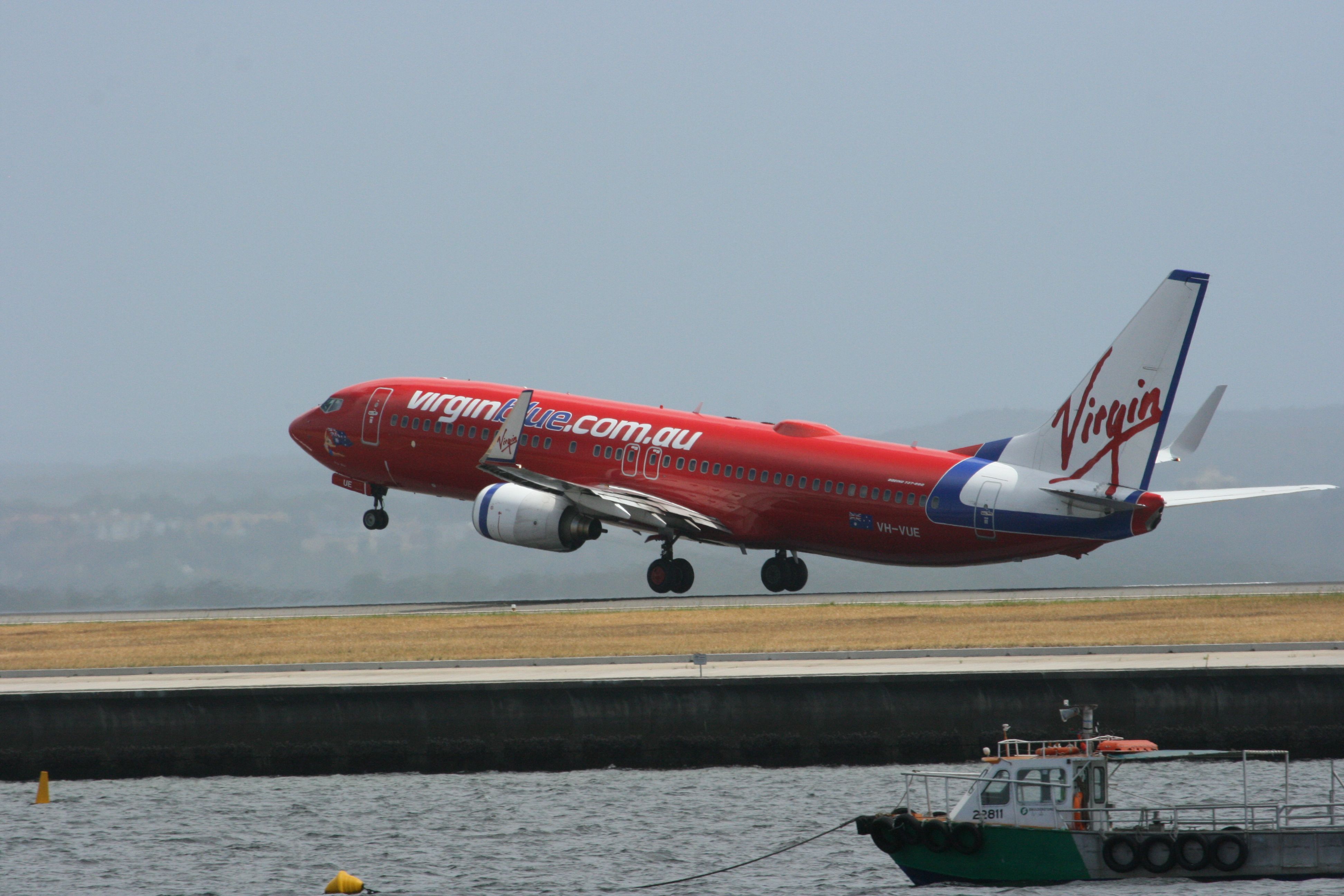 Boeing 737-800 (VH-VUE)