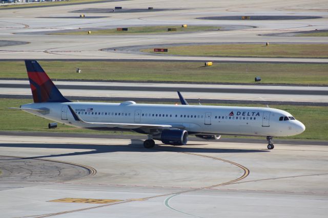 Airbus A321 (N312DN)