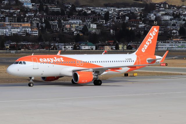 Airbus A320 (G-EZPB)