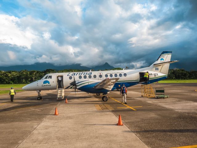 JETSTREAM Jetstream 41 (HR-AYX) - MHLC AIRPORT