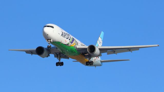 BOEING 767-300 (JA602A)