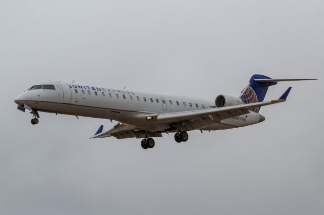 Canadair Regional Jet CRJ-700 (N779SK)