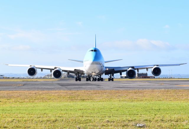 BOEING 747-8 —