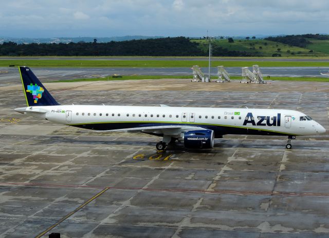 EMBRAER 195 (PS-AEH)