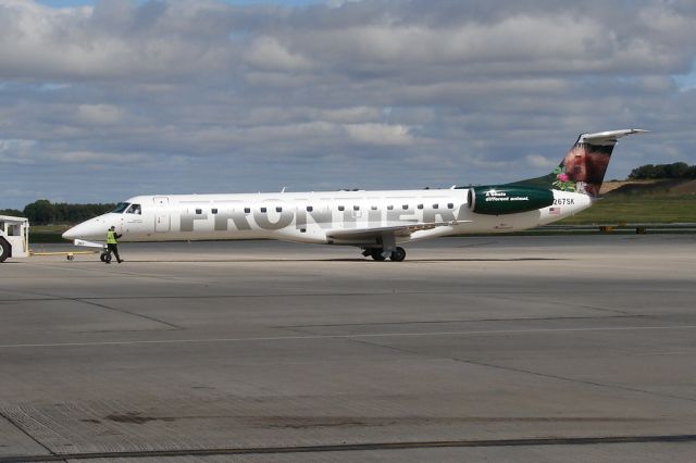 Embraer ERJ-145 (N267SK)