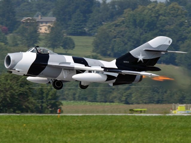 Experimental 100kts (N6953X) - Taking off at Lancaster for the airshow 