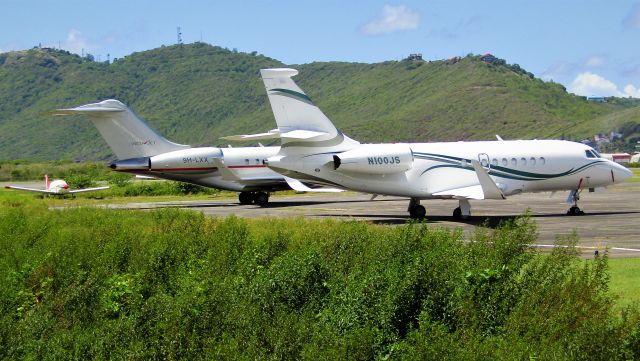 Dassault Falcon 2000 (N100JS)