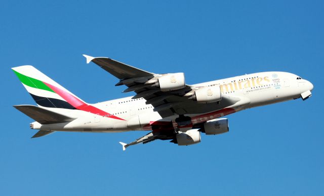 Airbus A380-800 (A6-EDM) - Departing 34L