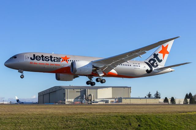 Boeing 787-8 (VH-VKB) - Jetstar B787-8 VH-VKB arriving back at Paine Field after its maiden flight.