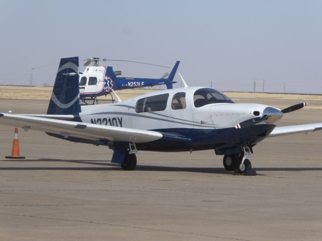 Mooney M-20 (N2210Y)