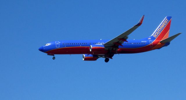 Boeing 737-800 (N8648A) - On final is this 2014 Southwest Airlines Boeing 737-8H4 in the Spring of 2021.