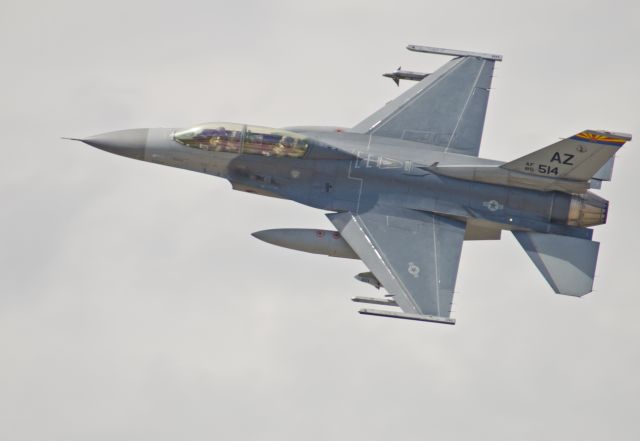 Lockheed F-16 Fighting Falcon (85-0514)