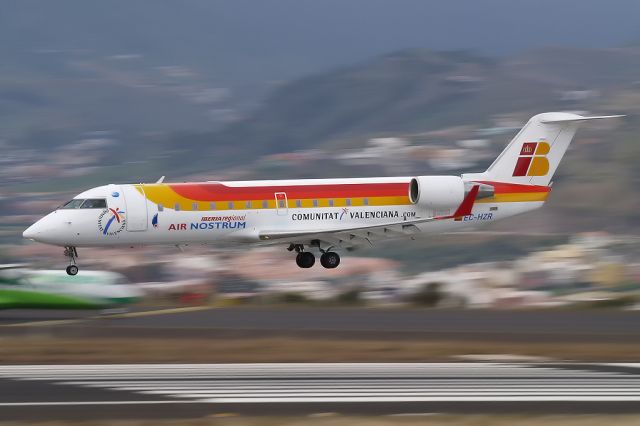 Canadair Regional Jet CRJ-200 (EC-HZR) - TENERIFE NORTEbr /08/05/2010