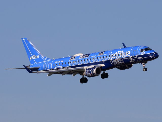 Embraer ERJ-190 (N304JB)