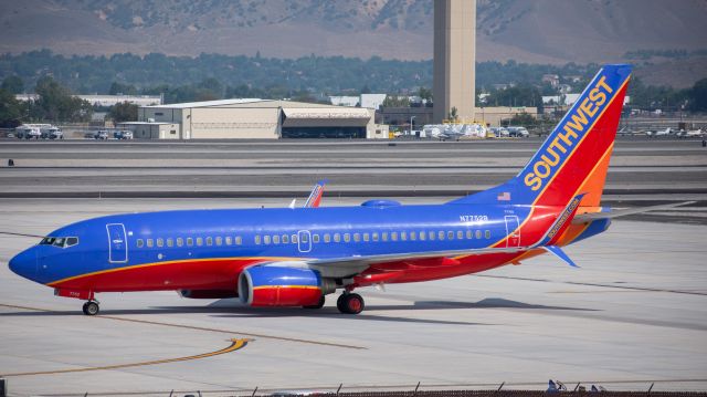 Boeing 737-700 (N7752B) - SWA2353 - RNO-DEN - August 24, 2020