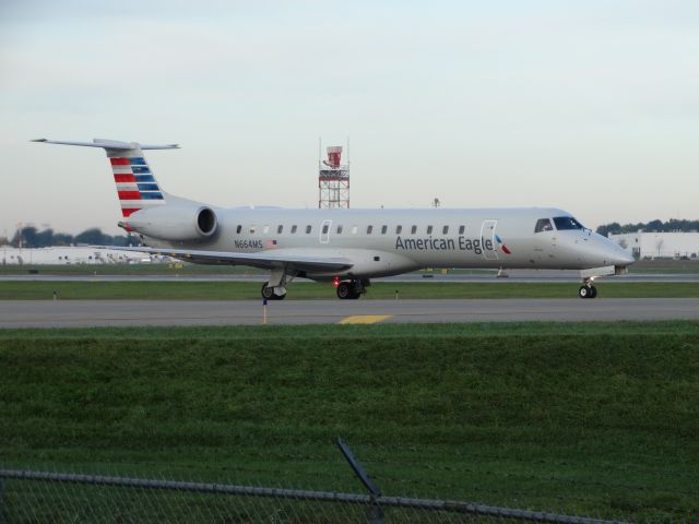 Embraer ERJ-145 (N664MS)