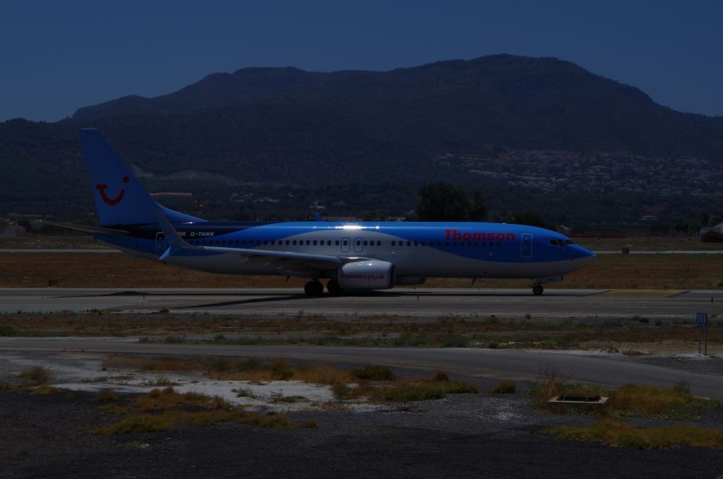 Boeing 737-800 (G-TAWK) - Taxing to takeoff.