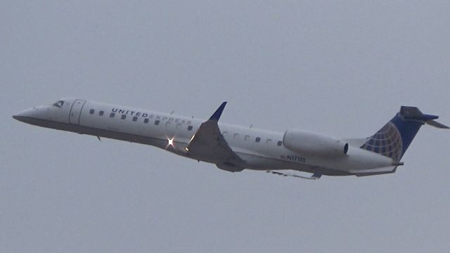 Embraer ERJ-145 (N17115) - UA2312 to State College, PA. It was taking the Penn State Mens Basketball team back home after their 83-70 win over the Illini!