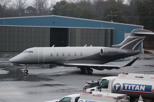 Bombardier Challenger 300 (N255BV)