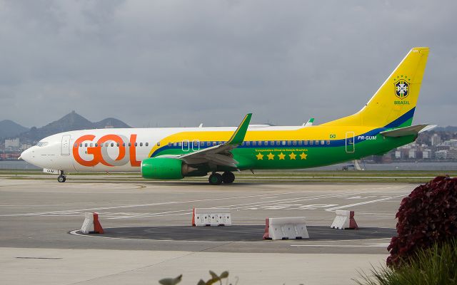 Boeing 737-800 (PR-GUM)