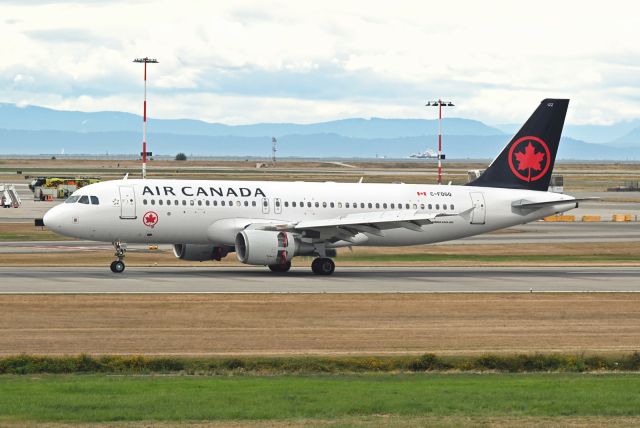 Airbus A320 (C-FDGQ) - Half painted livery. Bottom of fuselage and engines not painted black.