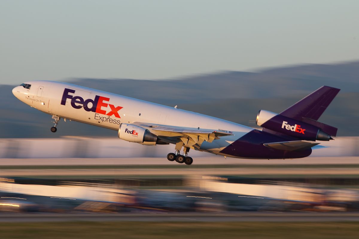 McDonnell Douglas DC-10 (N396FE)