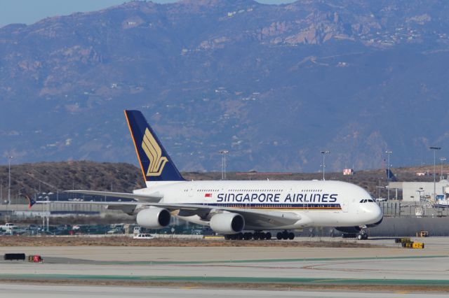 Airbus A380-800 (9V-SKL)