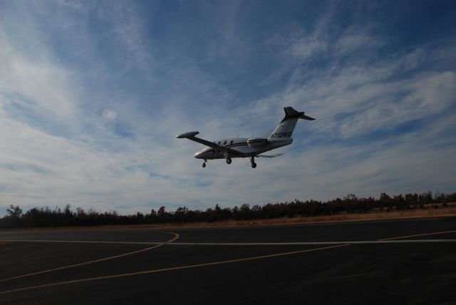 Eclipse 500 (N712WG)