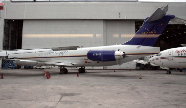 McDonnell Douglas MD-82 (N73444)