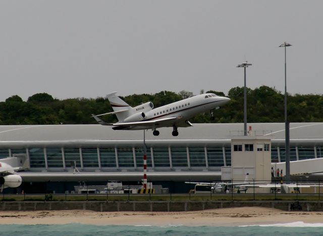 Dassault Falcon 900 (N311JA)