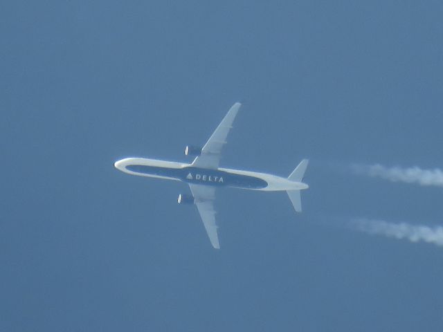 Airbus A321 (N101DQ)