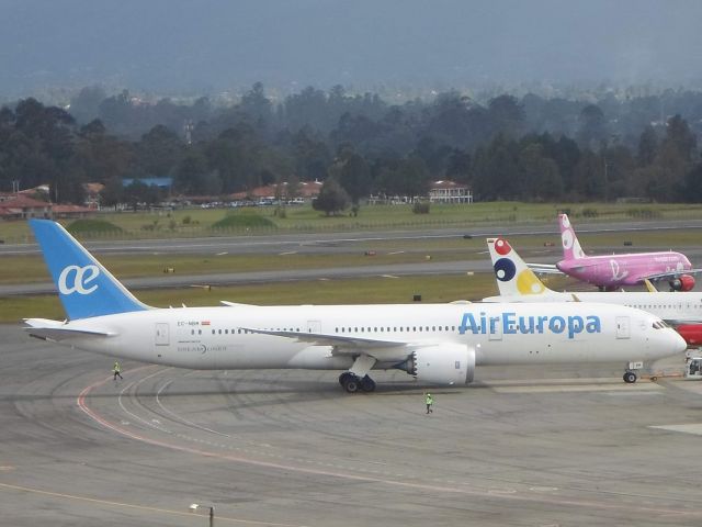 Boeing 787-9 Dreamliner (EC-NBM)