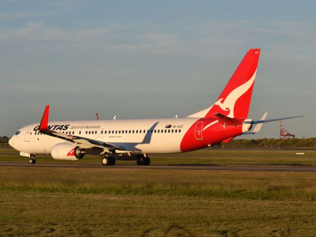 Boeing 737-800 (VH-VZZ) - In the late afternoon sun