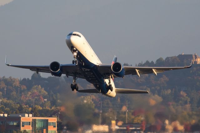 Boeing 757-200 (N692DL)