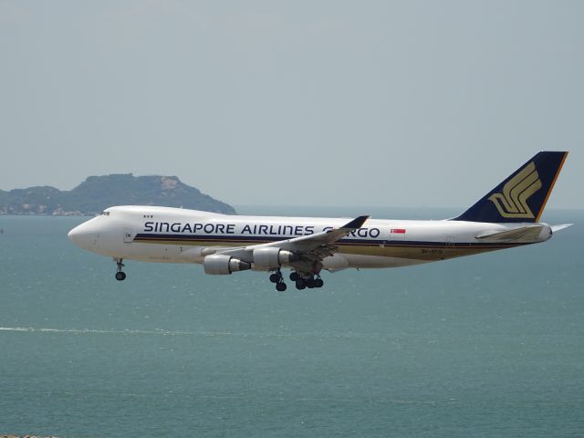 Boeing 747-400 (9V-SFQ)